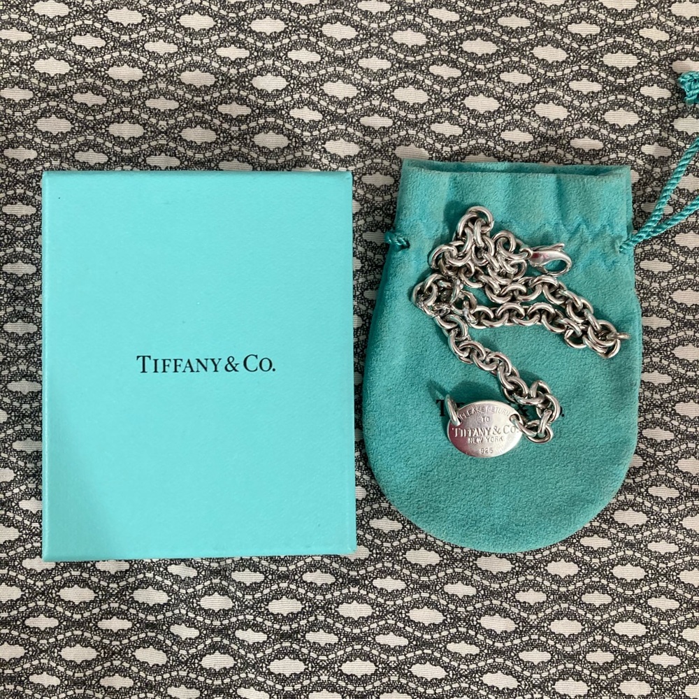 Tiffany & Co. Oval tag choker approx 14"